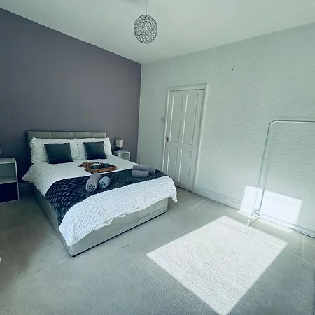Cumberland House-2 Bed House Apartment