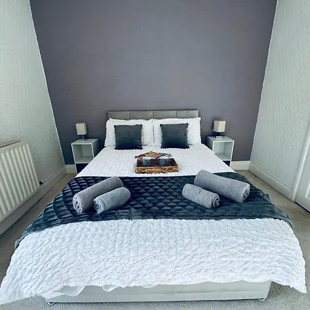 Cumberland House-2 Bed House Apartment Workington