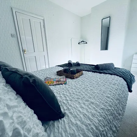 Cumberland House-2 Bed House * Workington