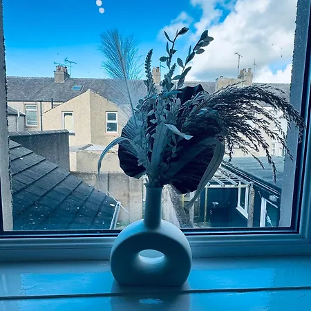 Cumberland House-2 Bed House Apartment *